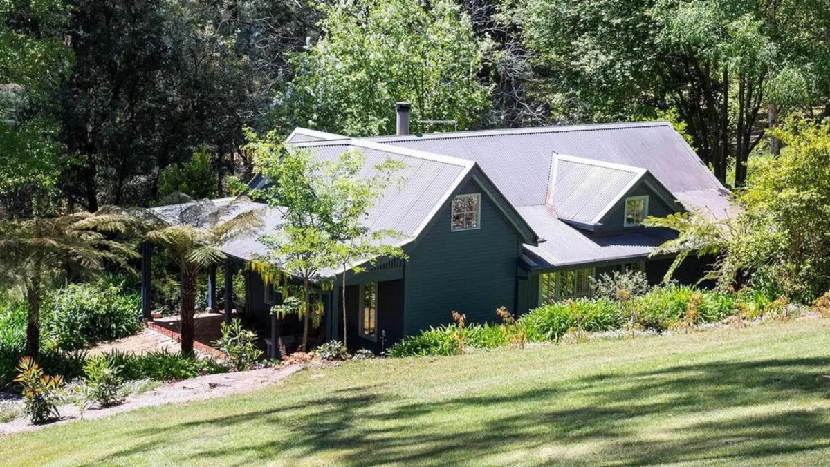 Adelaide Hills building and renovation trades – Hahndorf cottage garden and outdoor seating